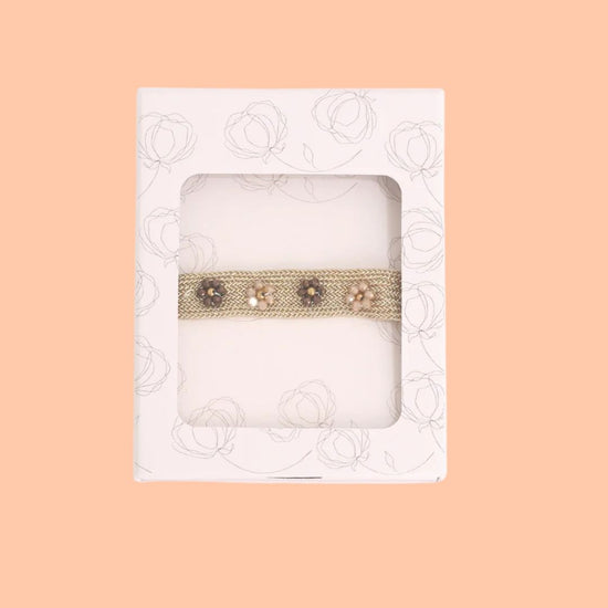 Armband flower beige - Liefs uit ZIerikzee 