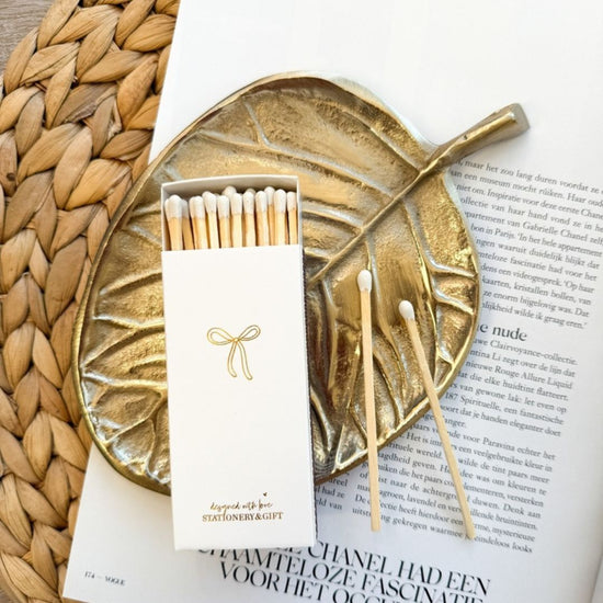 Lucifers met Strik – Stijlvol Cadeautje of Eyecatcher bij je Kaars