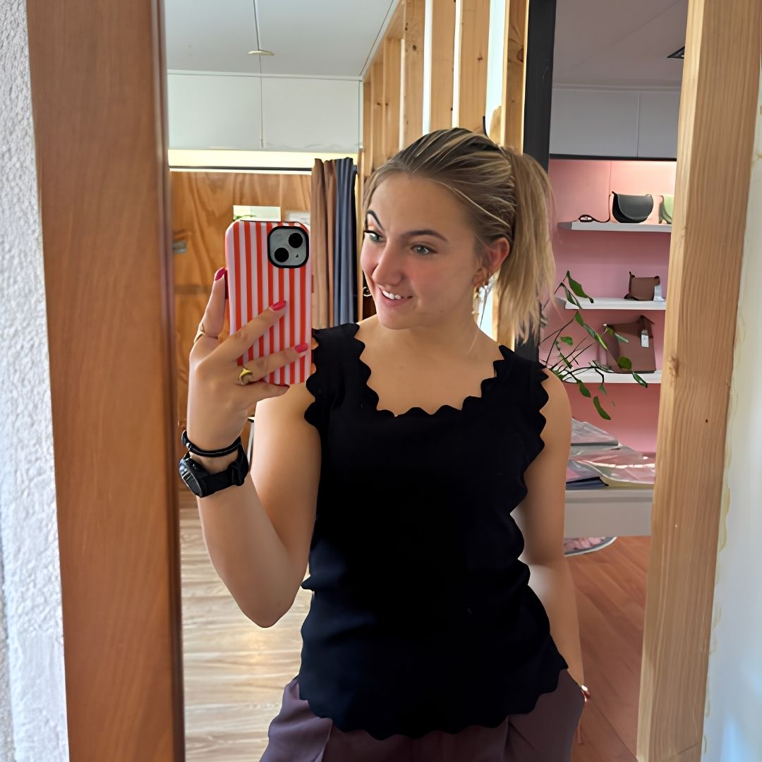 Top ruffle zwart - Conceptstore Liefs uit Zierikzee 